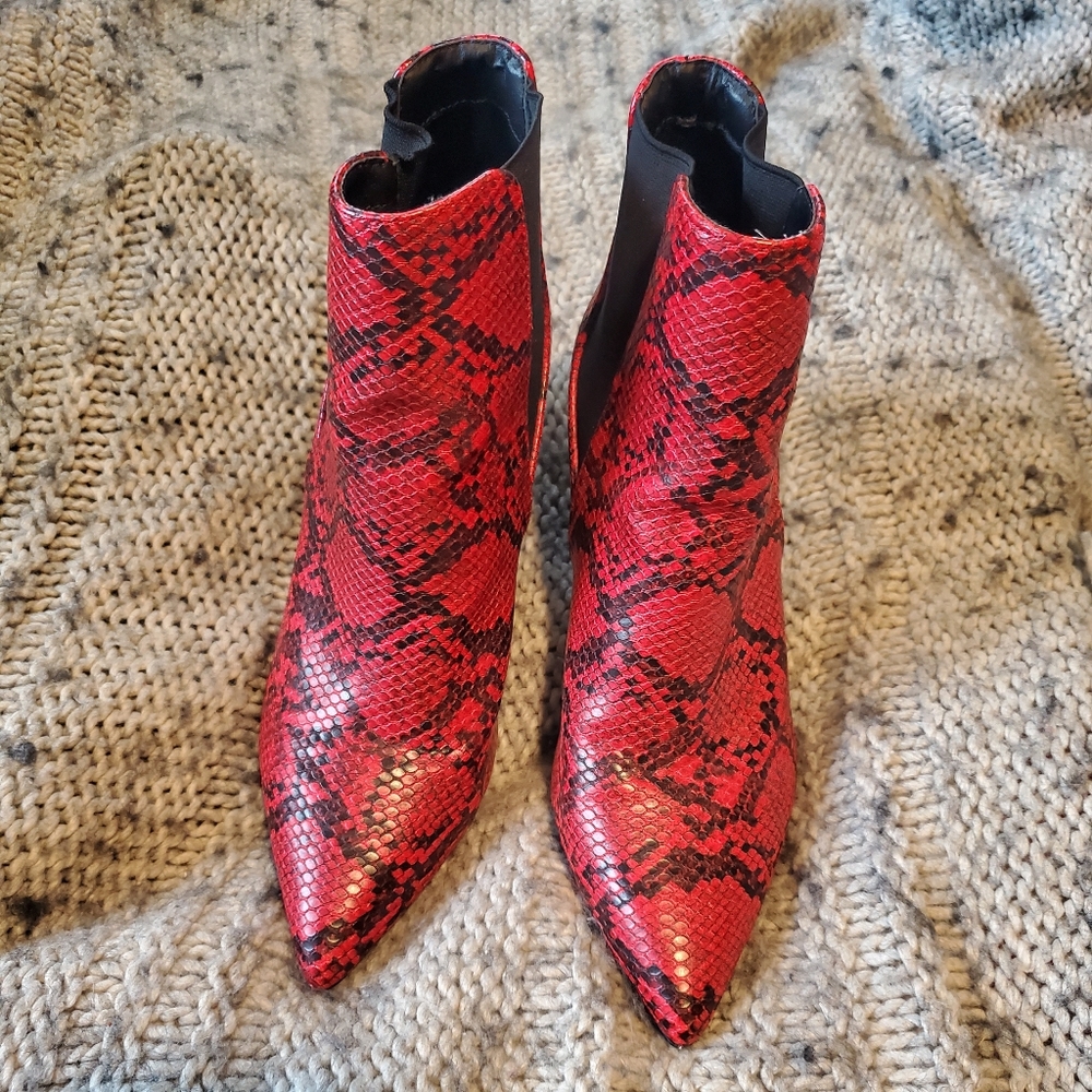 FAUX SNAKESKIN BOOTIES - Picture 3 of 7